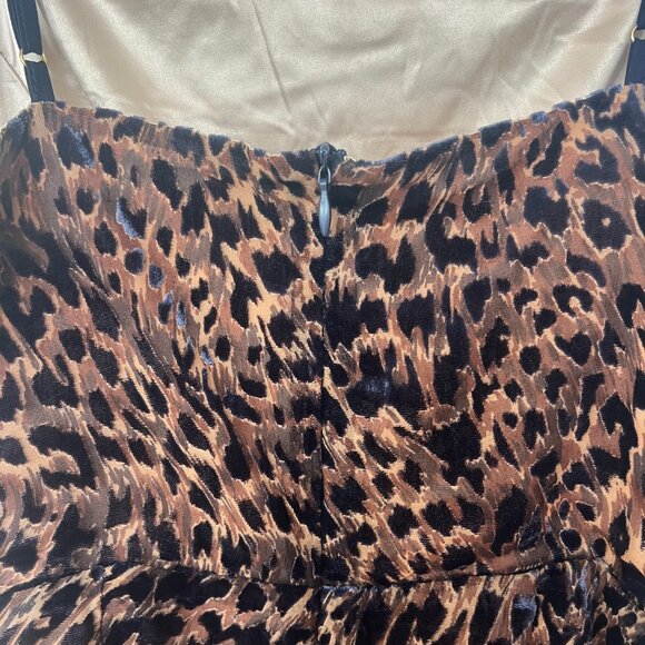 Lulu's Leopard Print Velvet Mini Dress Size Medium M - Picture 8 of 9